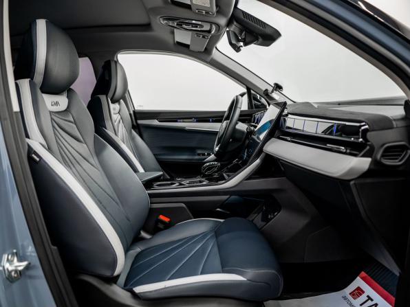 Geely Atlas II с пробегом 2023 года, цена 3 200 000 рублей, 20610 км, внедорожник, Автокод Объявления