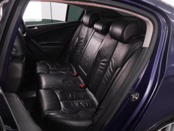 Volkswagen Passat B6 с пробегом 2009 года, цена 1 079 000 рублей, 204138 км, седан, Автокод Объявления