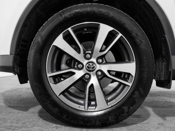 Toyota RAV4 IV (XA40) Рестайлинг с пробегом 2017 года, цена 2 149 500 рублей, 219522 км, внедорожник, Автокод Объявления