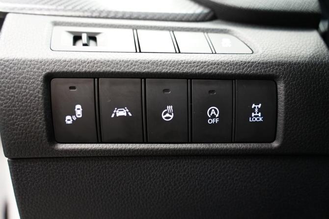 Hyundai Santa Fe III Рестайлинг с пробегом 2016 года, цена 2 640 000 рублей, 180483 км, внедорожник, Автокод Объявления