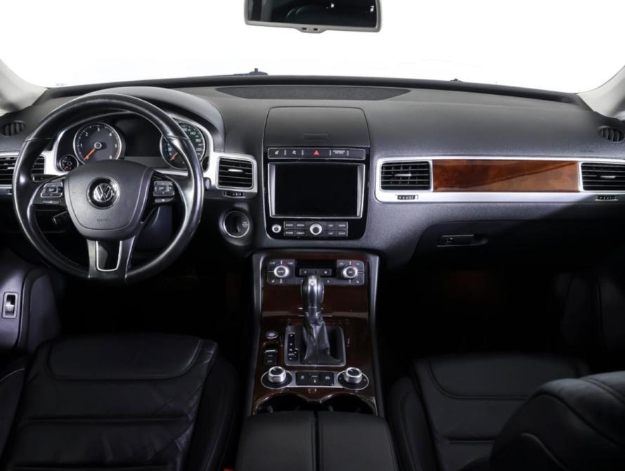 Volkswagen Touareg II Рестайлинг Москва  - изображение 13