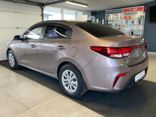 Kia Rio IV с пробегом 2018 года, цена 1 086 674 рубля, 155000 км, седан, Автокод Объявления