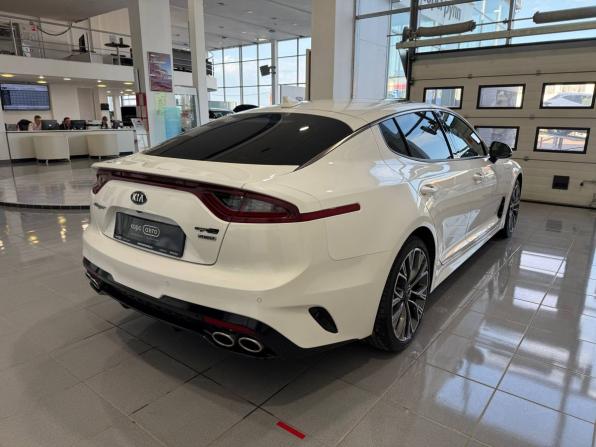 Kia Stinger I с пробегом 2018 года, цена 2 515 000 рублей, 78162 км, лифтбек, Автокод Объявления