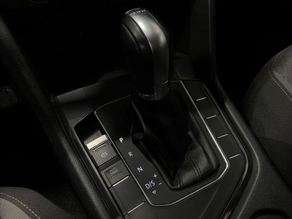Volkswagen Tiguan II с пробегом 2017 года, цена 1 790 000 рублей, 132029 км, внедорожник, Автокод Объявления