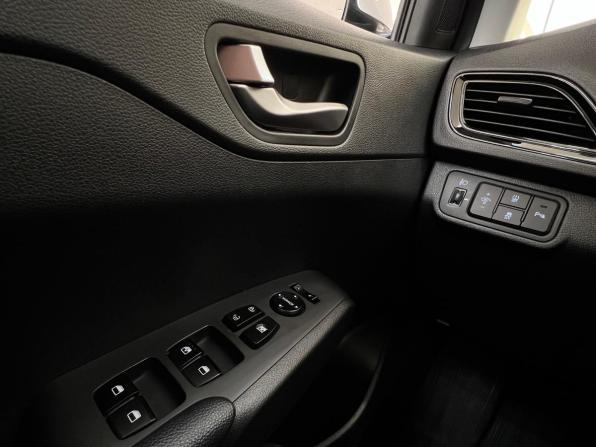 Hyundai Solaris II Рестайлинг с пробегом 2021 года, цена 1 850 000 рублей, 40000 км, седан, Автокод Объявления