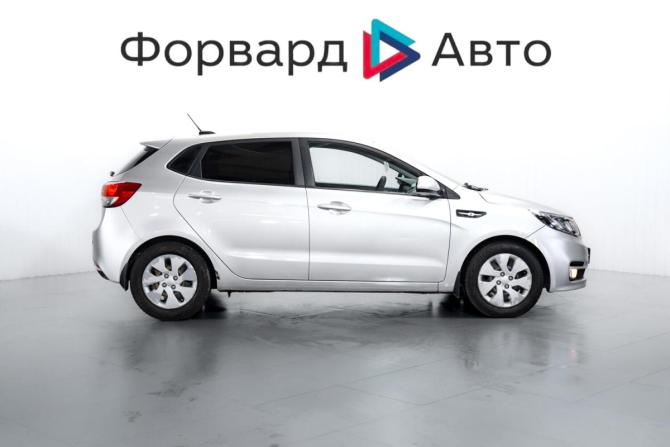 Kia Rio III Рестайлинг с пробегом 2017 года, цена 909 000 рублей, 95897 км, хэтчбек, Автокод Объявления