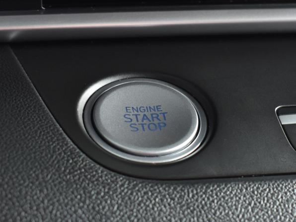 Hyundai Elantra VII (CN7) с пробегом 2021 года, цена 2 249 995 рублей, 51147 км, седан, Автокод Объявления