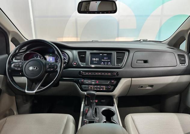 Kia Carnival III с пробегом 2018 года, цена 2 770 000 рублей, 111200 км, минивэн, Автокод Объявления