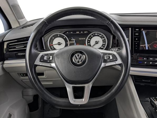 Volkswagen Touareg III с пробегом 2018 года, цена 3 970 000 рублей, 258853 км, внедорожник, Автокод Объявления