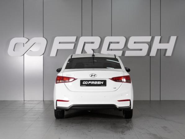 Hyundai Solaris II с пробегом 2018 года, цена 1 309 000 рублей, 97342 км, седан, Автокод Объявления