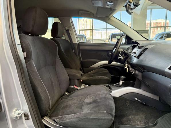 Mitsubishi Outlander II с пробегом 2008 года, цена 875 000 рублей, 261304 км, внедорожник, Автокод Объявления