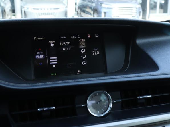 Lexus ES VI с пробегом 2015 года, цена 2 330 000 рублей, 183790 км, седан, Автокод Объявления