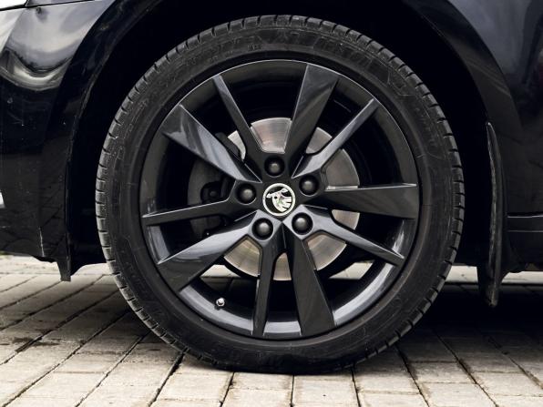 Skoda Octavia III (A7) Рестайлинг с пробегом 2020 года, цена 2 049 000 рублей, 153063 км, лифтбек, Автокод Объявления