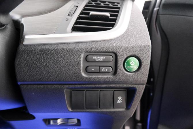 Honda Jade I с пробегом 2015 года, цена 1 629 000 рублей, 112000 км, компактвэн, Автокод Объявления