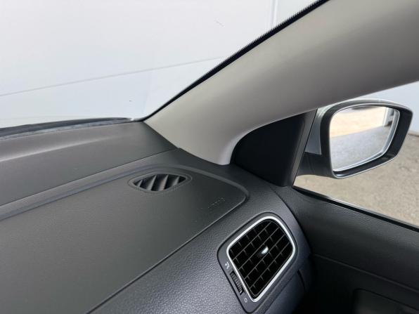 Volkswagen Polo V Рестайлинг с пробегом 2017 года, цена 1 529 000 рублей, 62500 км, седан, Автокод Объявления