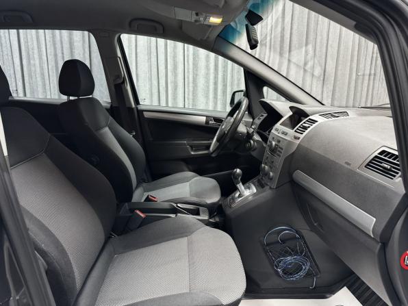 Opel Zafira B Рестайлинг с пробегом 2012 года, цена 950 000 рублей, 139946 км, компактвэн, Автокод Объявления