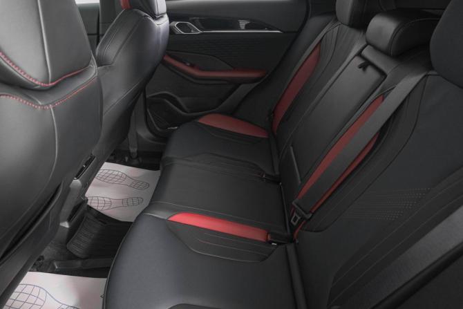 Geely Coolray I Рестайлинг с пробегом 2024 года, цена 2 049 000 рублей, 61000 км, внедорожник, Автокод Объявления