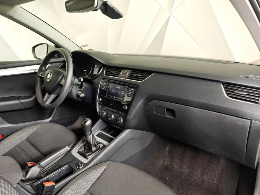 Skoda Octavia III (A7) Рестайлинг Москва  - изображение 13