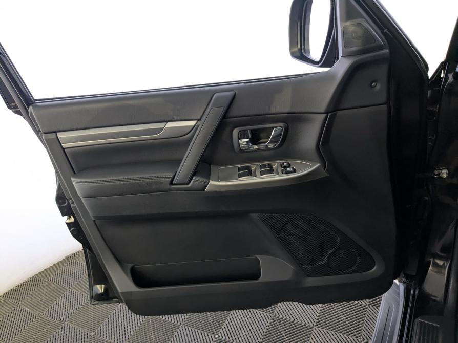 Mitsubishi Pajero IV Рестайлинг 2 Москва  - изображение 18