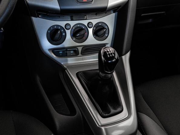 Ford Focus III с пробегом 2012 года, цена 849 000 рублей, 140956 км, седан, Автокод Объявления