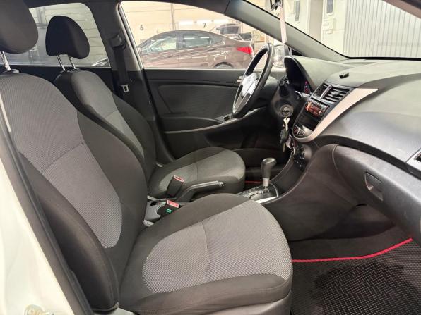 Hyundai Solaris I с пробегом 2011 года, цена 697 000 рублей, 256000 км, седан, Автокод Объявления