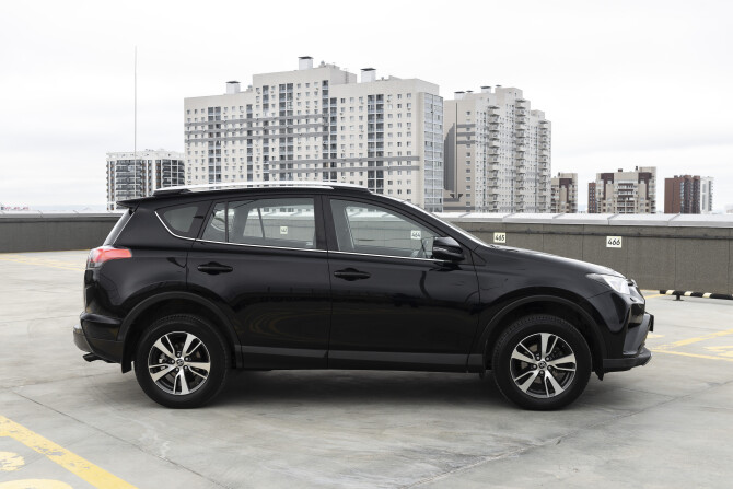 Toyota RAV4 IV (XA40) Рестайлинг с пробегом 2019 года, цена 2 920 000 рублей, 90500 км, внедорожник, Автокод Объявления