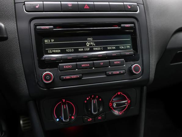 Volkswagen Polo V с пробегом 2012 года, цена 998 000 рублей, 86545 км, хэтчбек, Автокод Объявления