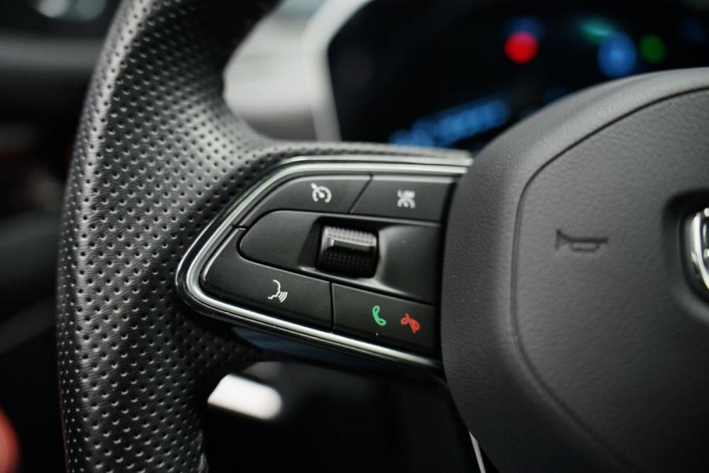 Geely Coolray I Рестайлинг Крым  - изображение 15