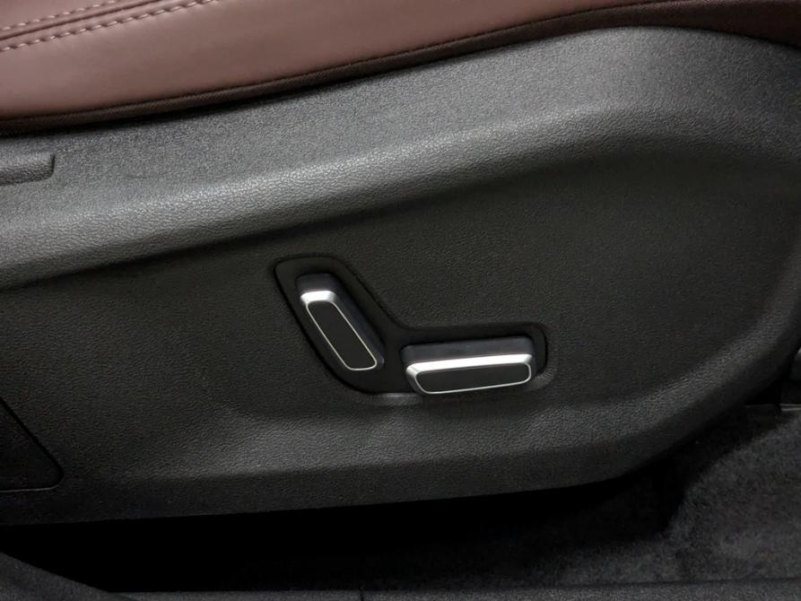 Geely Monjaro I Москва  - изображение 19