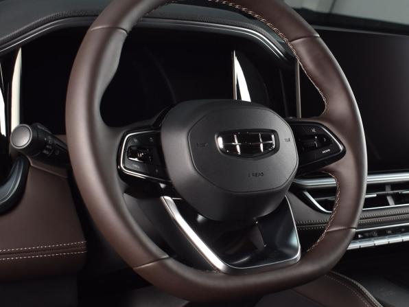 Geely Monjaro I Рестайлинг 2 с пробегом 2026 года, цена 4 049 995 рублей, 12 км, внедорожник, Автокод Объявления