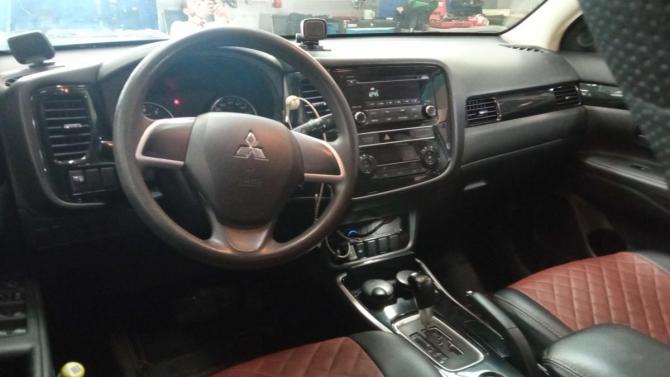 Mitsubishi Outlander III Рестайлинг 3 с пробегом 2019 года, цена 1 768 000 рублей, 118592 км, внедорожник, Автокод Объявления