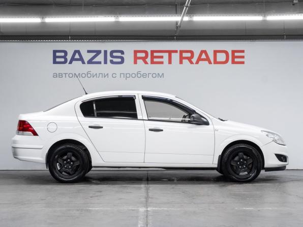 Opel Astra H Рестайлинг с пробегом 2011 года, цена 550 000 рублей, 209105 км, седан, Автокод Объявления