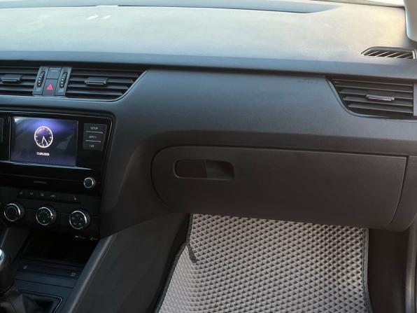 Skoda Octavia III (A7) Рестайлинг с пробегом 2017 года, цена 1 130 000 рублей, 181780 км, лифтбек, Автокод Объявления