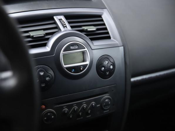 Renault Megane II Рестайлинг с пробегом 2007 года, цена 350 000 рублей, 267315 км, седан, Автокод Объявления