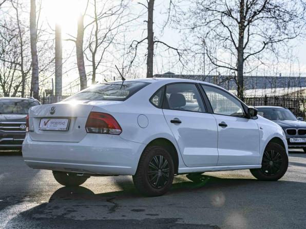 Volkswagen Polo V Рестайлинг с пробегом 2015 года, цена 645 000 рублей, 206010 км, седан, Автокод Объявления