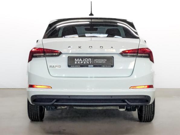 Skoda Rapid II с пробегом 2020 года, цена 1 350 000 рублей, 98059 км, лифтбек, Автокод Объявления