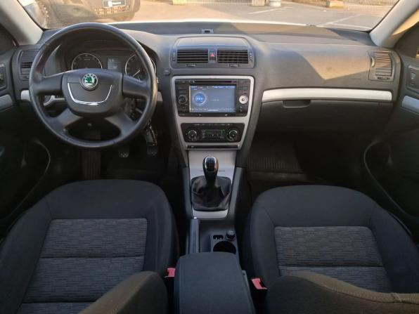 Skoda Octavia II (A5) Рестайлинг с пробегом 2012 года, цена 600 000 рублей, 167844 км, лифтбек, Автокод Объявления