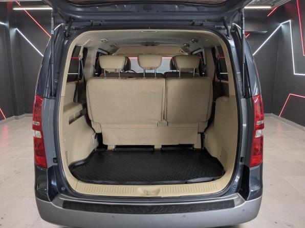 Hyundai H-1 II Рестайлинг 2 с пробегом 2019 года, цена 2 900 000 рублей, 149700 км, минивэн, Автокод Объявления