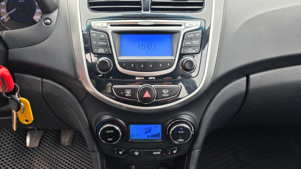 Hyundai Solaris I Санкт-Петербург  - изображение 13