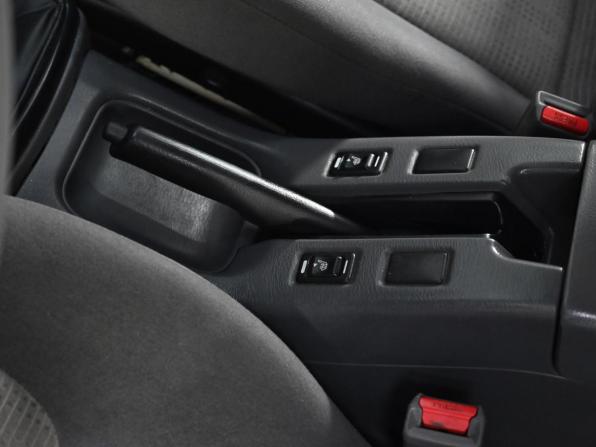 Nissan NP300 с пробегом 2012 года, цена 999 000 рублей, 374000 км, offers.body_type.unknown, Автокод Объявления