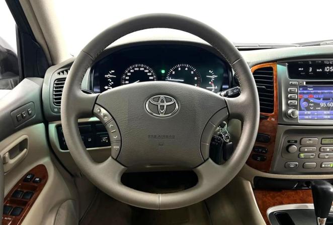 Toyota Land Cruiser 100 Series Рестайлинг 1 с пробегом 2005 года, цена 2 150 000 рублей, 284942 км, внедорожник, Автокод Объявления