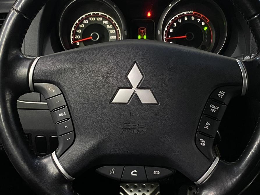 Mitsubishi Pajero IV Рестайлинг 1 Москва  - изображение 15