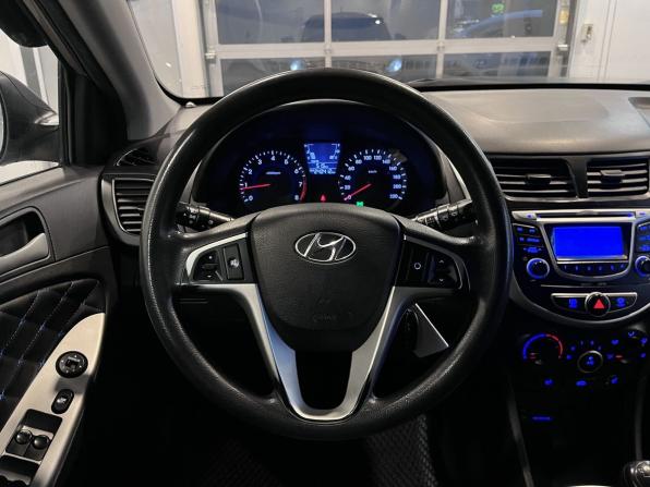 Hyundai Solaris I с пробегом 2011 года, цена 590 000 рублей, 240410 км, хэтчбек, Автокод Объявления