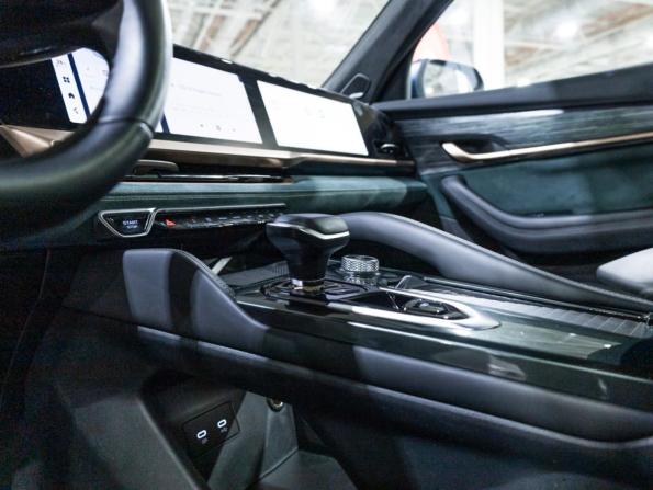 Geely Monjaro I с пробегом 2024 года, цена 3 290 000 рублей, 60742 км, внедорожник, Автокод Объявления