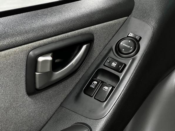 Hyundai H-1 II Рестайлинг 2 с пробегом 2018 года, цена 2 550 000 рублей, 175000 км, минивэн, Автокод Объявления