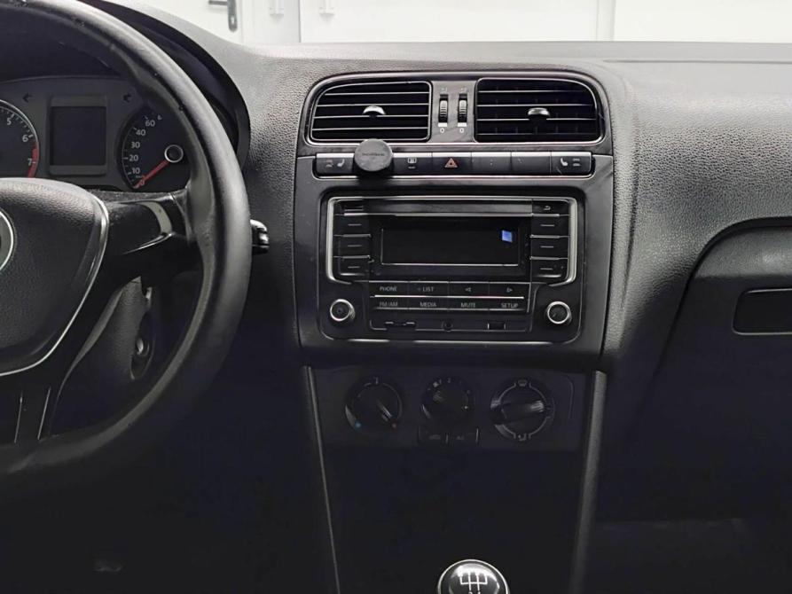 Volkswagen Polo V Рестайлинг Казань  - изображение 18