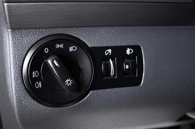 Volkswagen Touran I Рестайлинг 2 с пробегом 2010 года, цена 879 000 рублей, 222690 км, компактвэн, Автокод Объявления