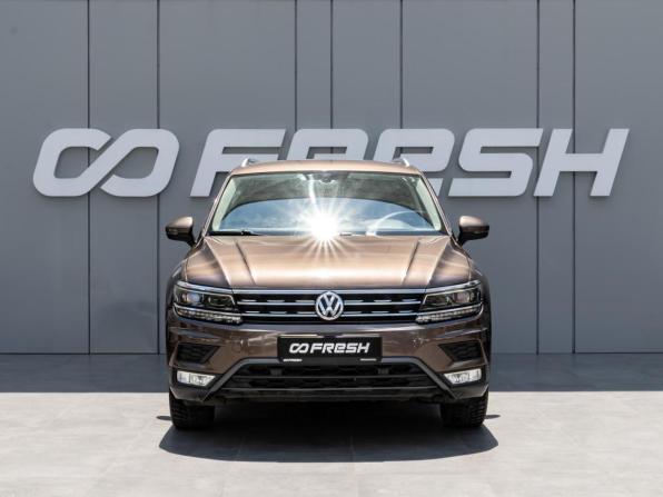 Volkswagen Tiguan II с пробегом 2017 года, цена 2 399 000 рублей, 143713 км, внедорожник, Автокод Объявления