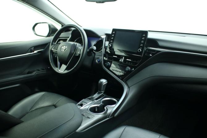Toyota Camry VIII (XV70) Рестайлинг с пробегом 2023 года, цена 3 600 000 рублей, 64346 км, седан, Автокод Объявления