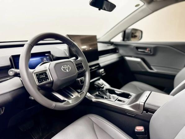Toyota RAV4 VI (XA60) с пробегом 2026 года, цена 4 450 000 рублей, 12 км, внедорожник, Автокод Объявления
